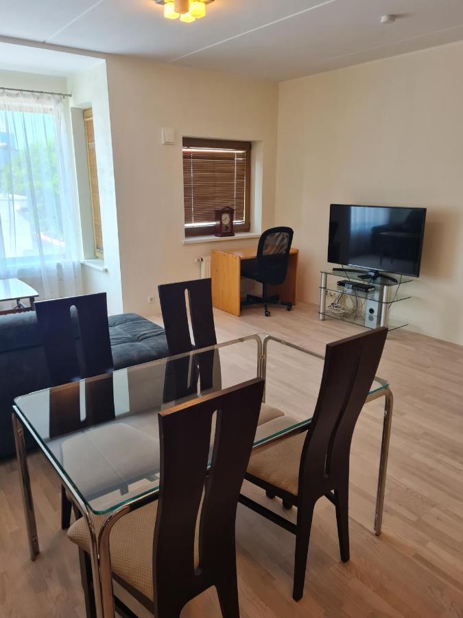 Cozy One Bedroom Apartment In City Center Tallinn Exteriér fotografie